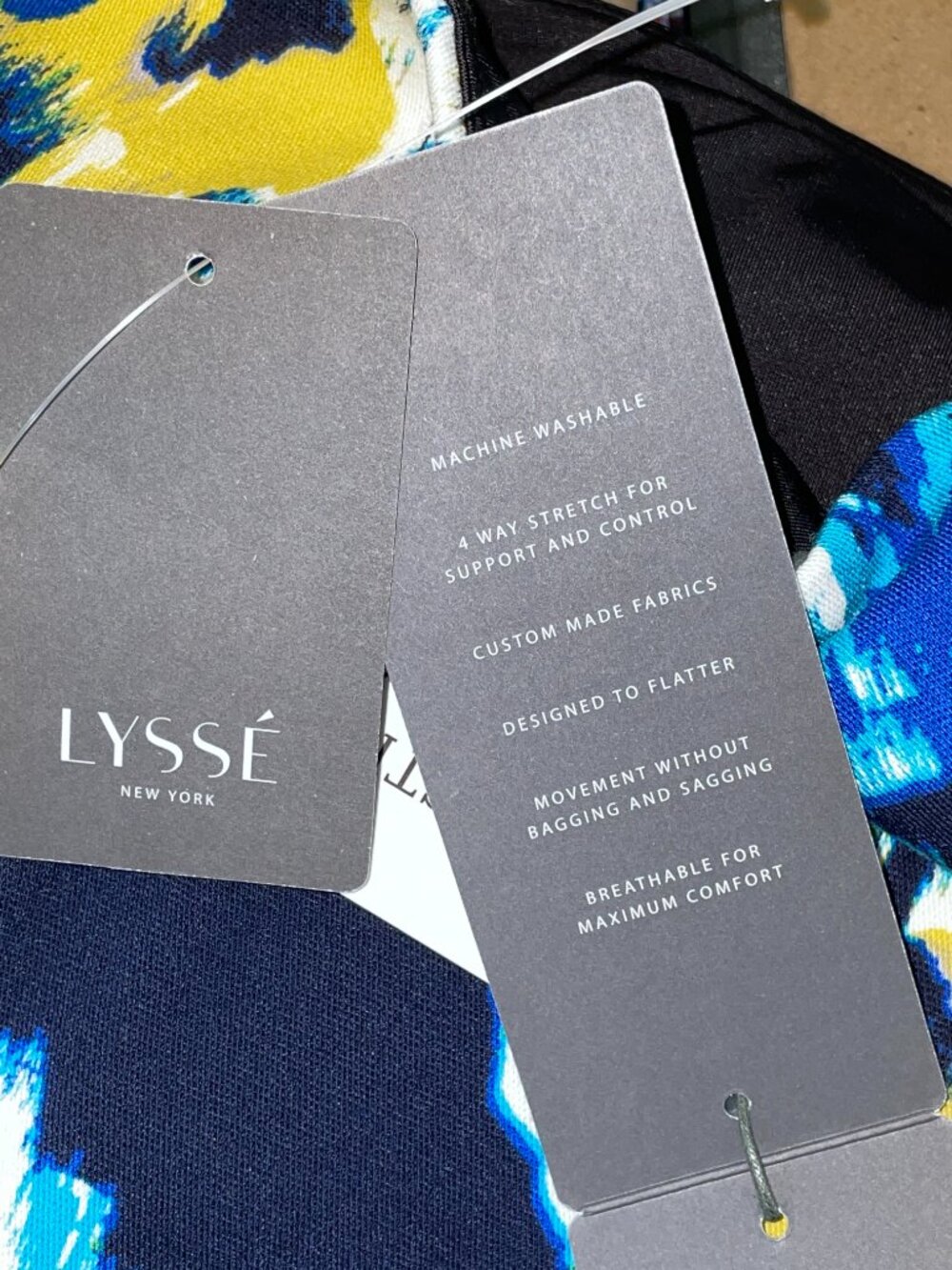 NWT $100 Charity Print Stretch Skirt LYSSE L LP - Picture 3 of 3